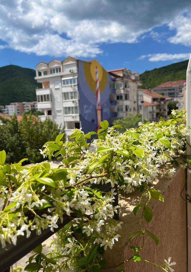 Apartmani Goran I Jelena Zec Budva Exteriör bild