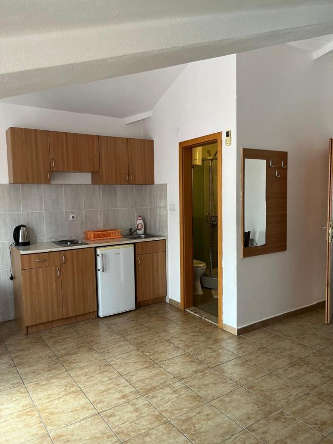 Apartmani Goran I Jelena Zec Budva Exteriör bild