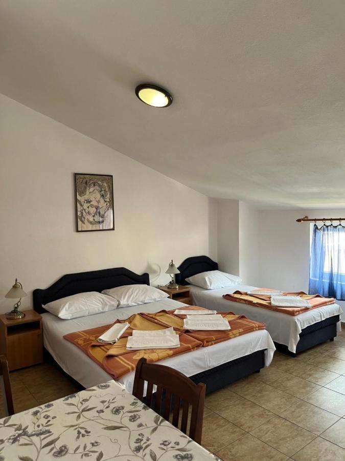 Apartmani Goran I Jelena Zec Budva Exteriör bild