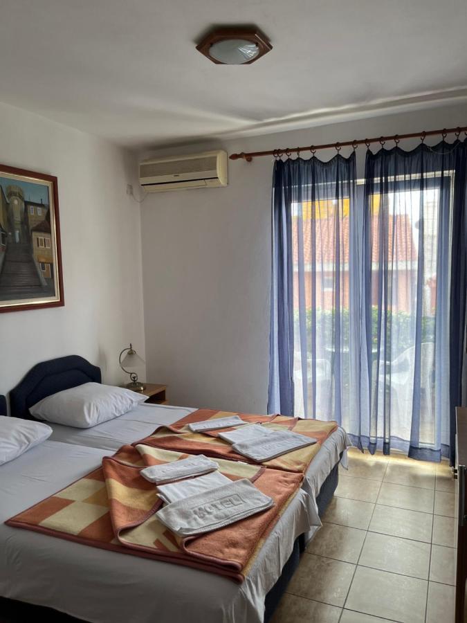 Apartmani Goran I Jelena Zec Budva Exteriör bild
