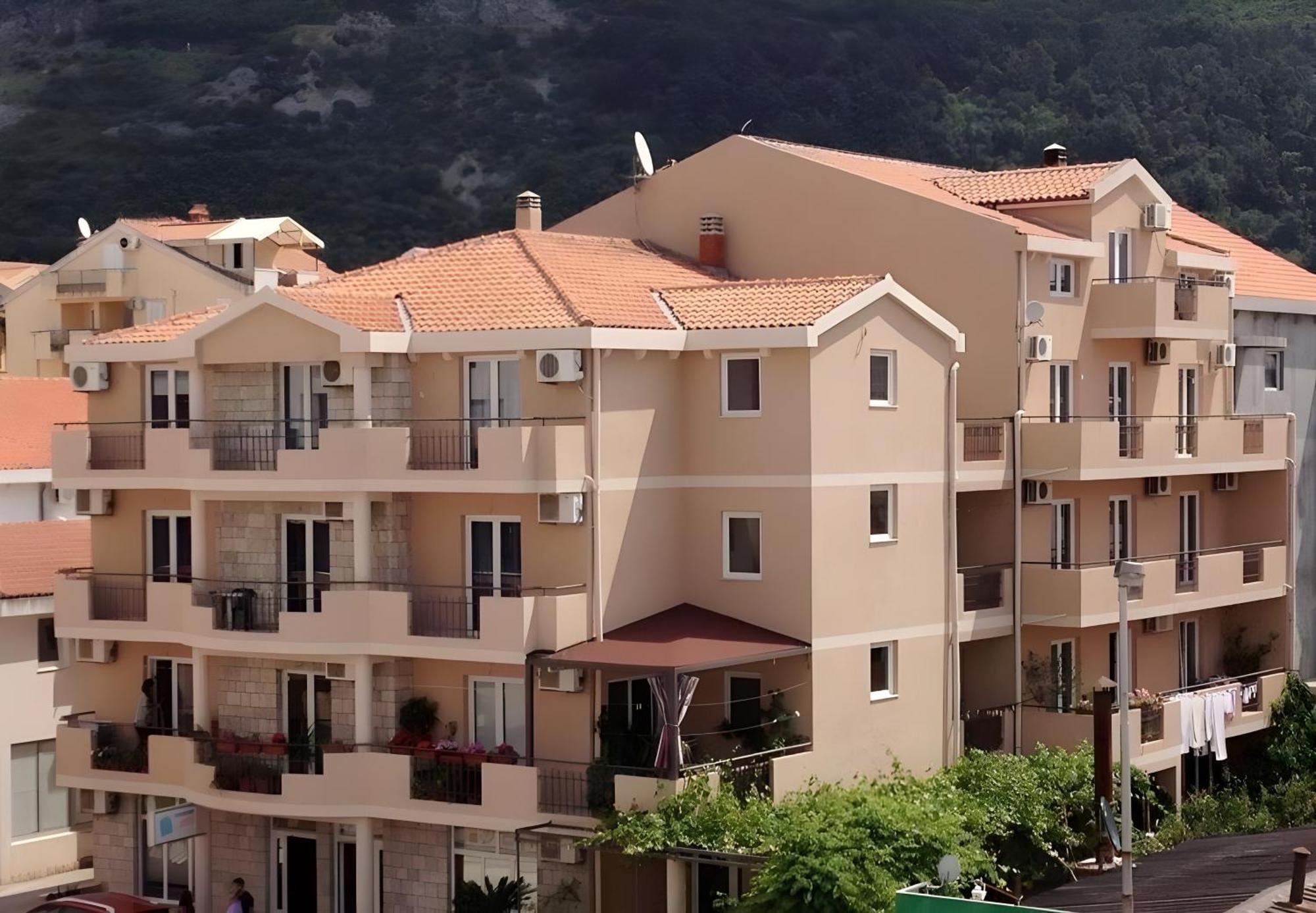 Apartmani Goran I Jelena Zec Budva Exteriör bild